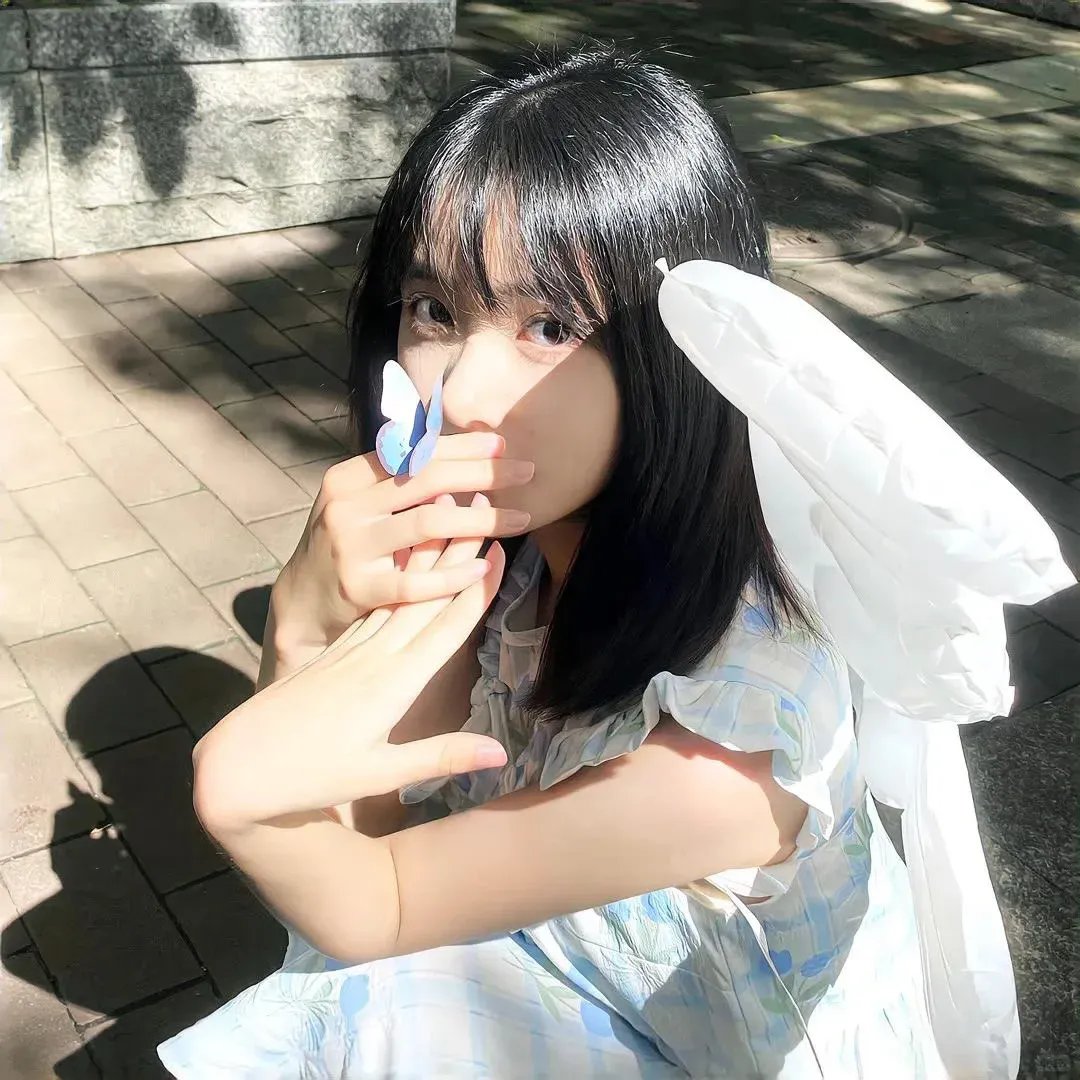 折翼蝴蝶背景